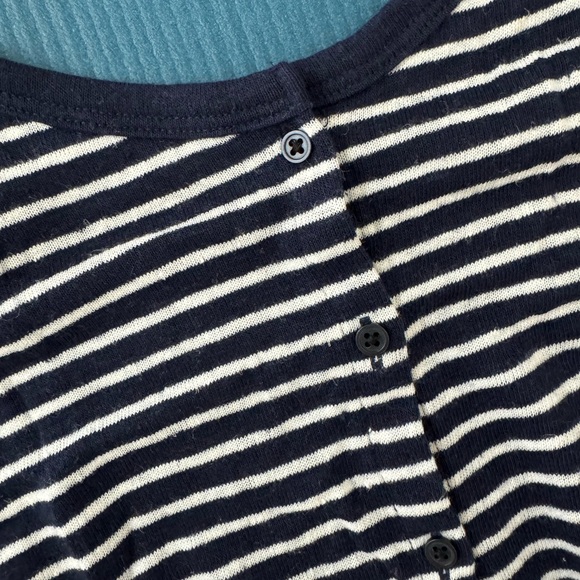Gap linen tie-front navy and white striped camisole tank top - Picture 2 of 6